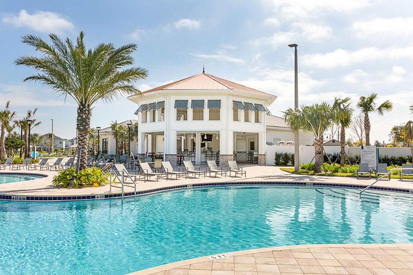 6br - Family - W Private Pool & Hot Tub Holiday home